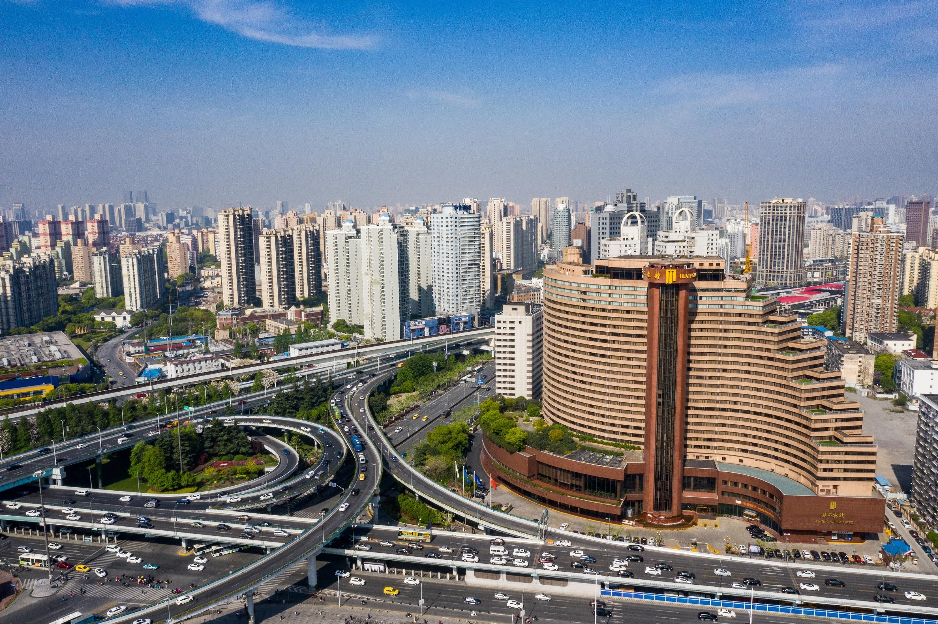 Hua Ting Hotel And Towers Shanghai Exterior photo