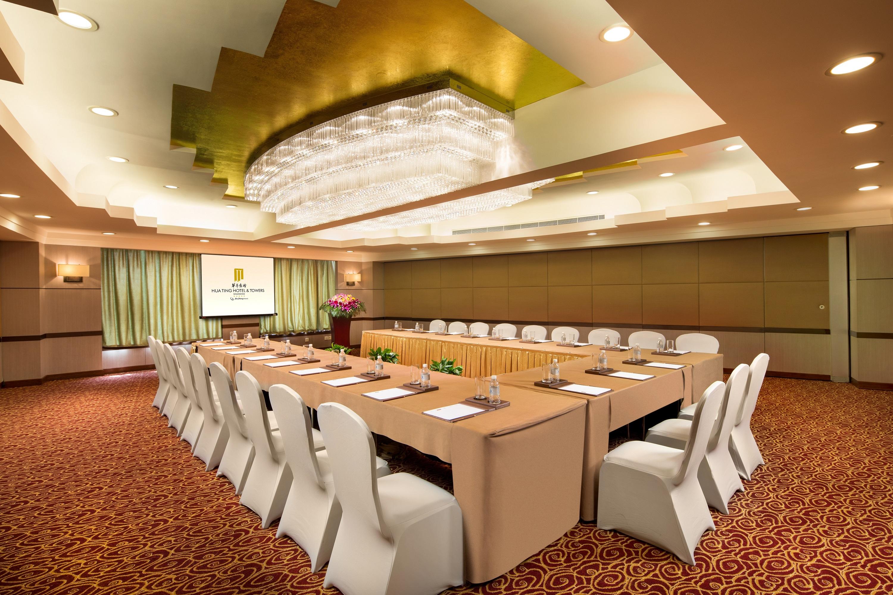 Hua Ting Hotel And Towers Shanghai Exterior photo